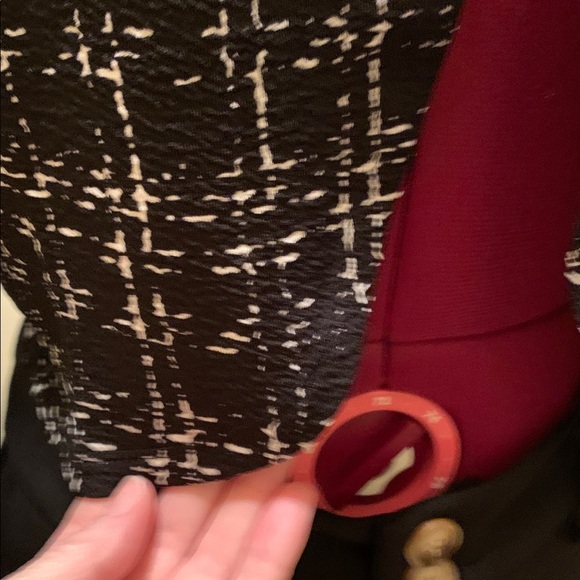 Chic Black and White Print Jacket with Clear bands in the cuff region NWOT - Picture 7 of 11